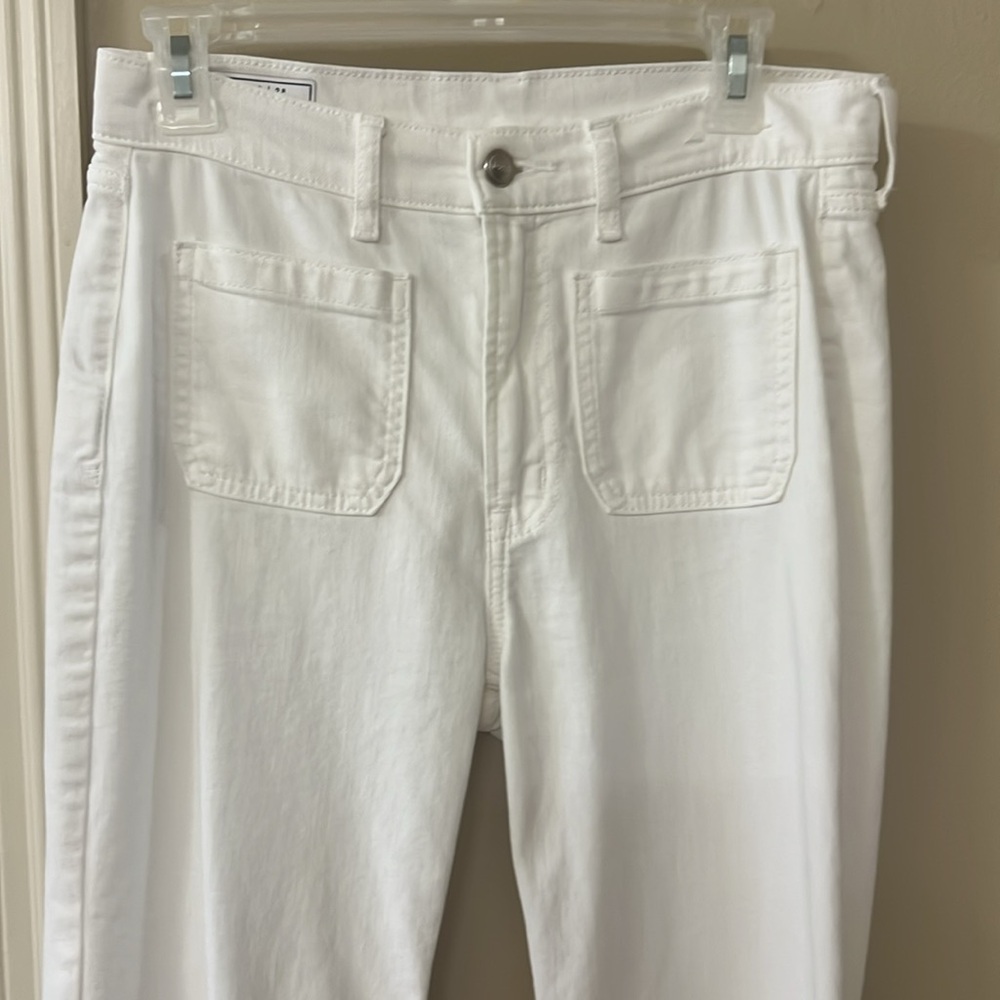 Stylish White Flared Jeans - Picture 2 of 6